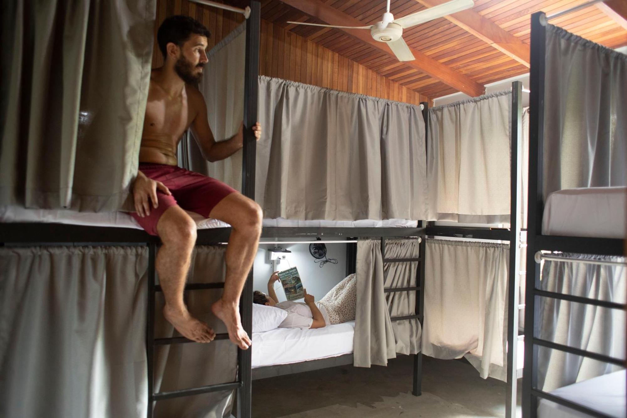 Argdivan Beach Hostel Sámara Екстериор снимка