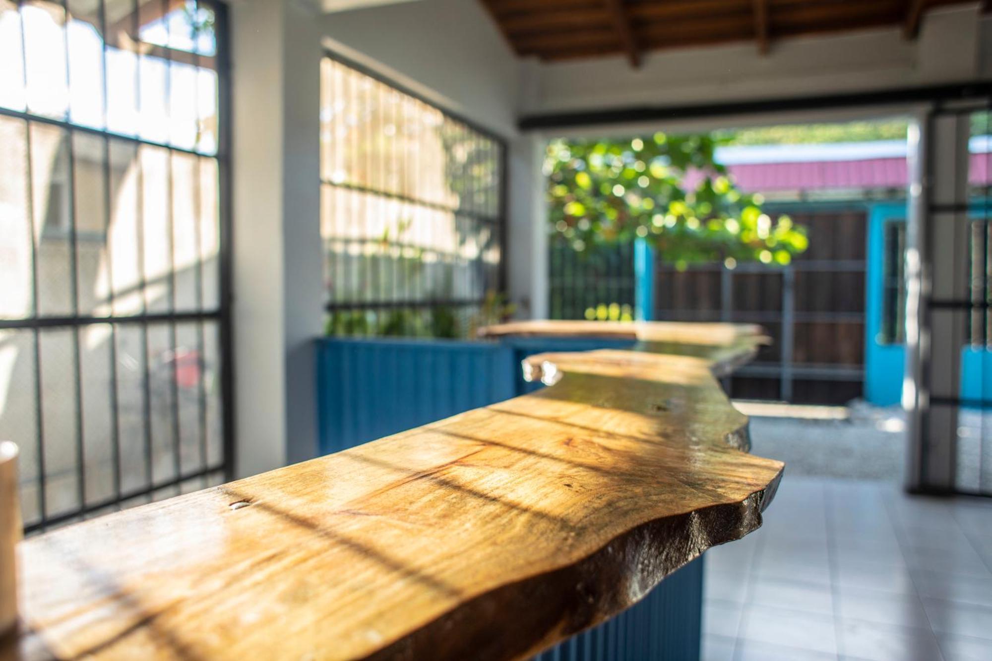 Argdivan Beach Hostel Sámara Екстериор снимка