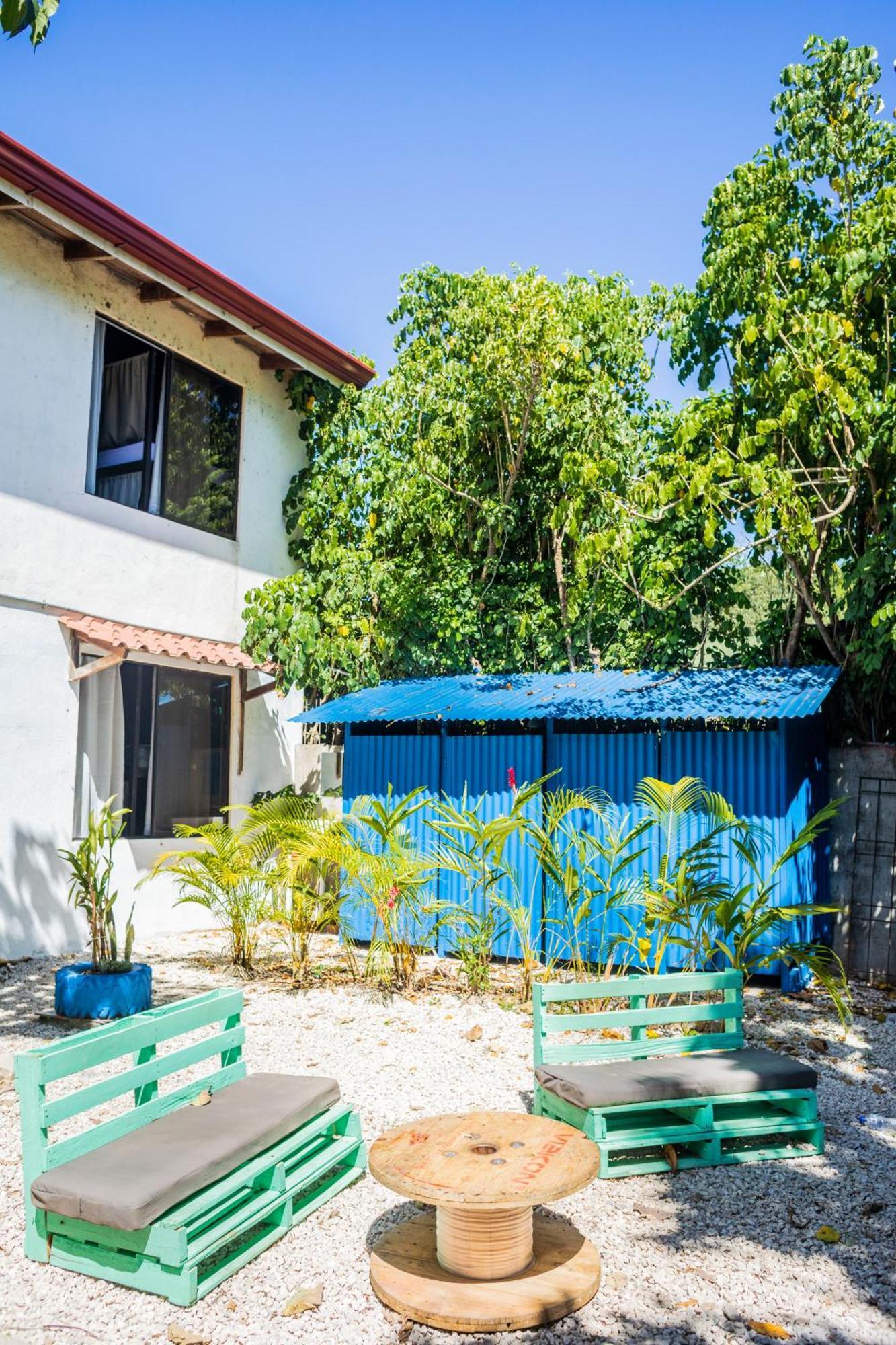 Argdivan Beach Hostel Sámara Екстериор снимка